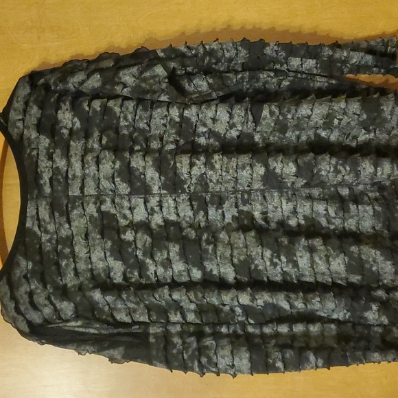 Karen kane first frost ruffle tunic blouse top M Black - Picture 2 of 8